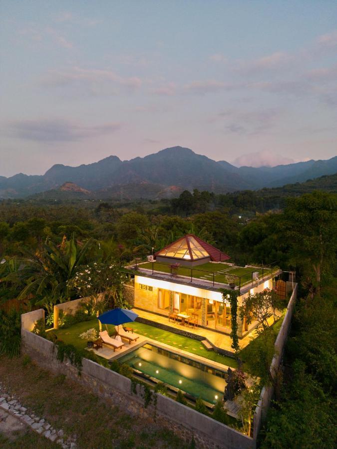 Villa Ambara Sumberkima Banyuwedang